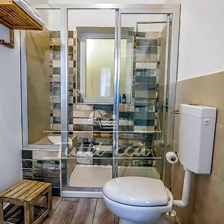 Tutti Cca Airport Rooms-3